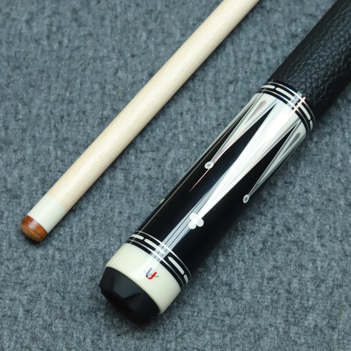 Universal Cue ES 04